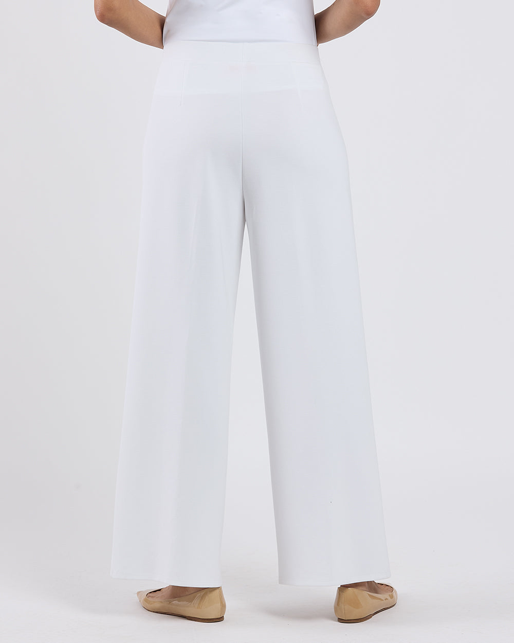 Nicolette Pant - Jude Ponte